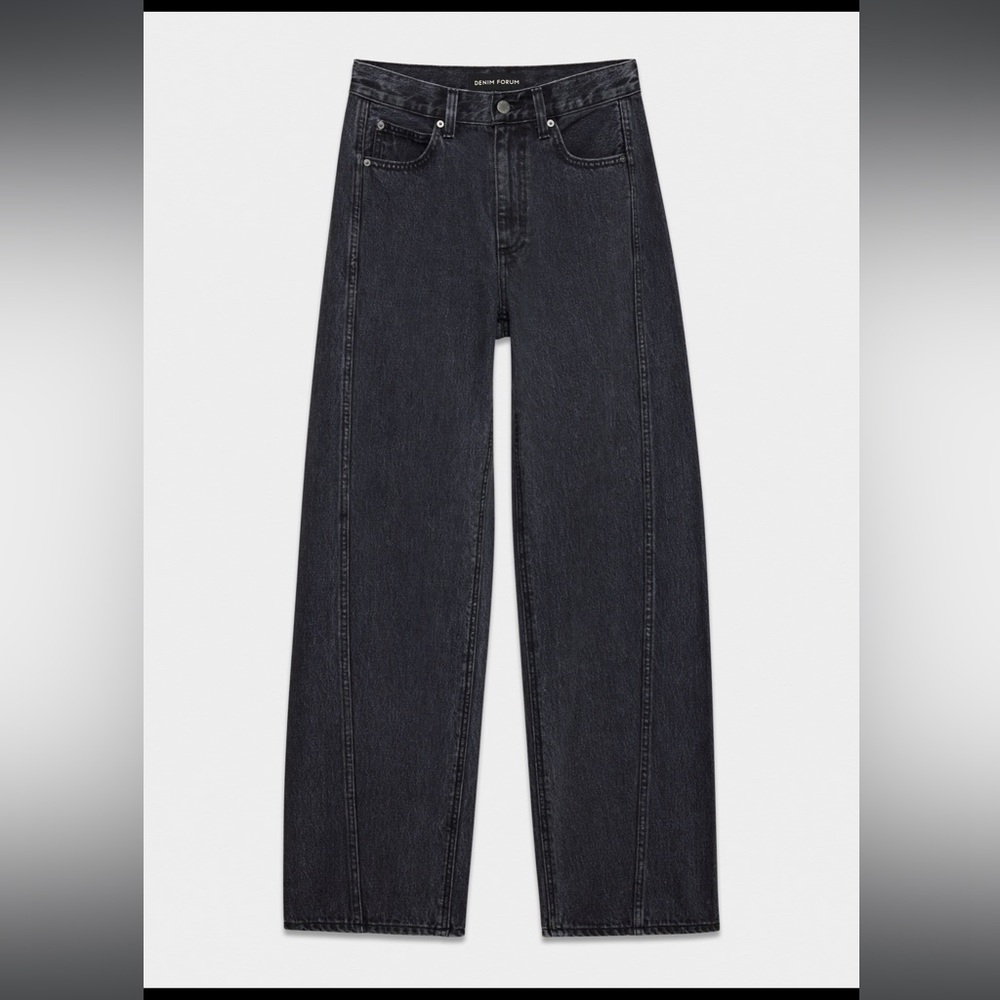 The '90s Seamed Hi-Rise Barrel Jean Aritzia